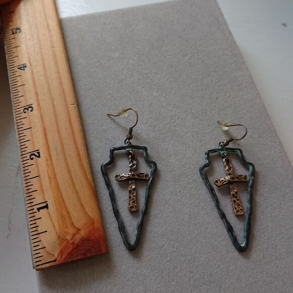 Rustic Copper Triangle with cross Earrings - Picture 4 of 6